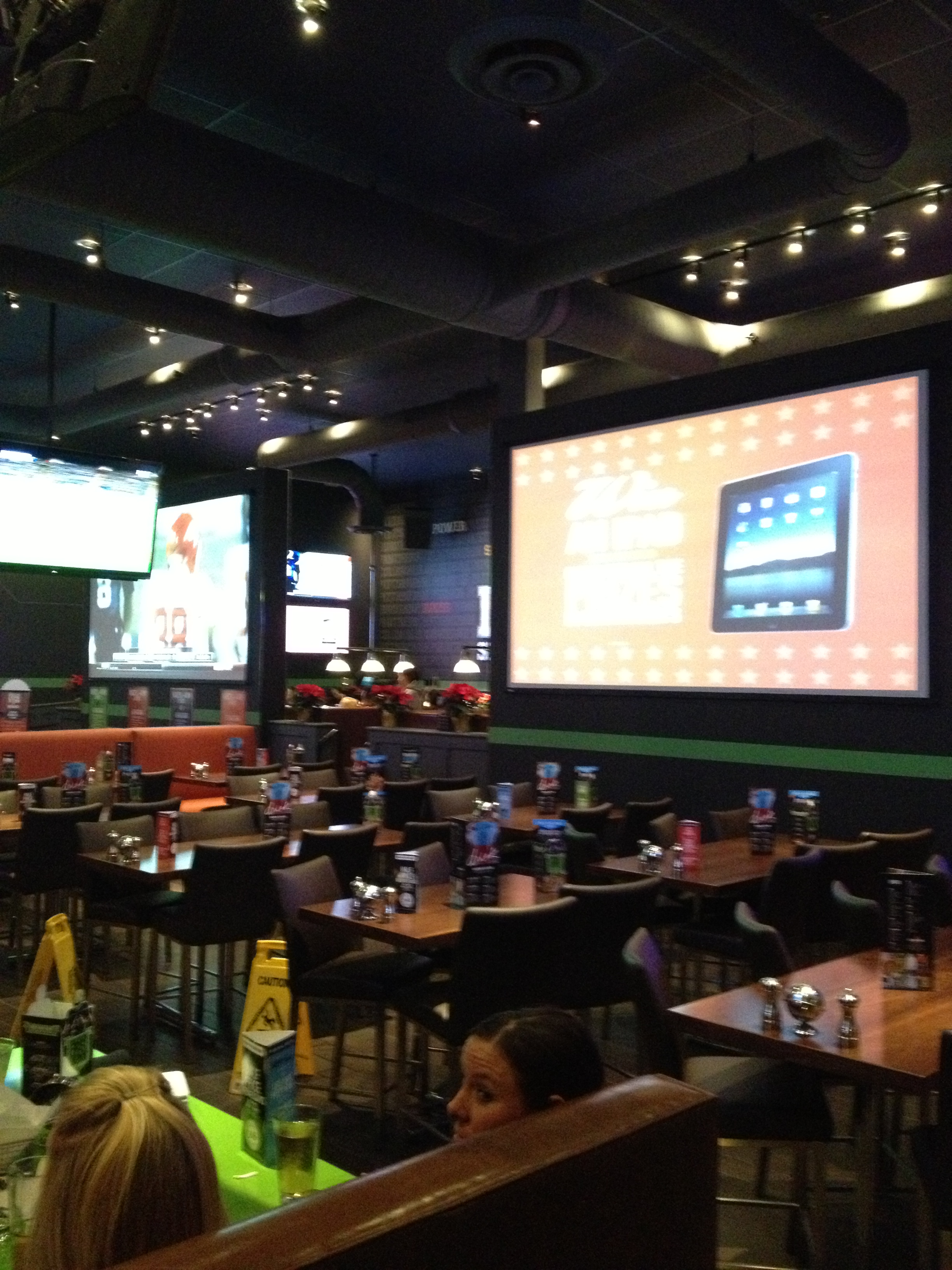 Dave & Buster's Big Screen